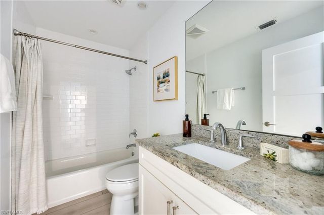 8058 Vera Cruz WAY, Naples, FL 34109