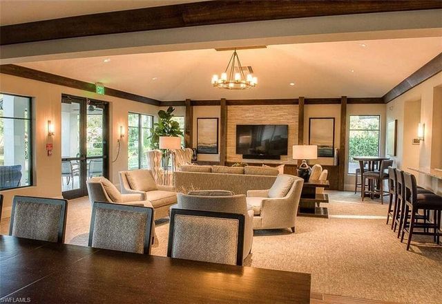 8058 Vera Cruz WAY, Naples, FL 34109