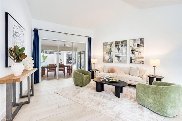 8058 Vera Cruz WAY, Naples, FL 34109