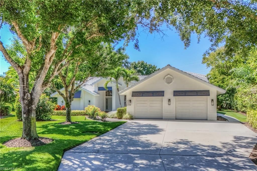 8058 Vera Cruz WAY, NAPLES, FL 34109 — photo 2