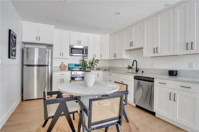 18406 Jovan Street, Tarzana, CA 91335