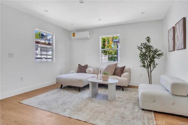 18406 Jovan Street, Tarzana, CA 91335