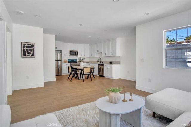 18406 Jovan Street, Tarzana, CA 91335