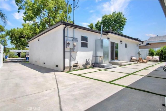 18406 Jovan Street, Tarzana, CA 91335
