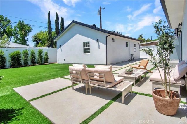18406 Jovan Street, Tarzana, CA 91335