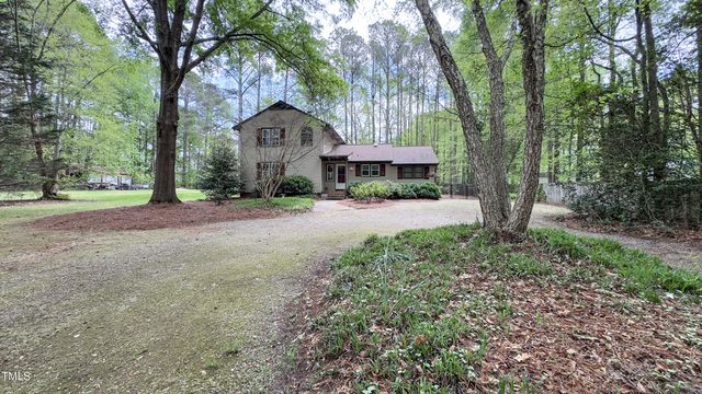 5728 Carriagehouse Court, Apex, NC 27539