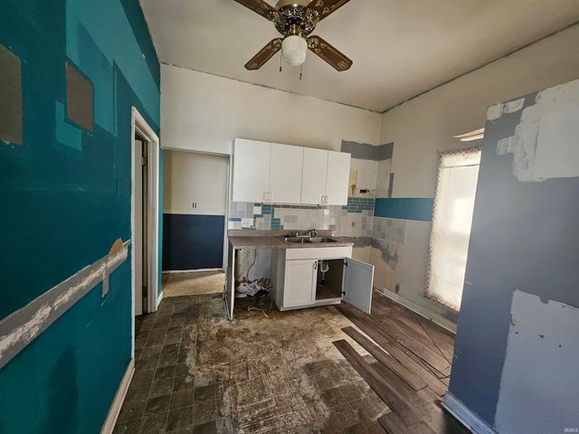 1312 E Walnut Street, Evansville, IN 47714