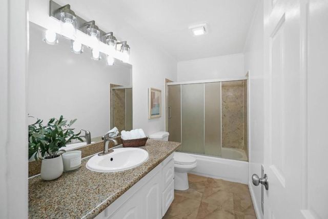 584 Hillside Boulevard, Daly City, CA 94014