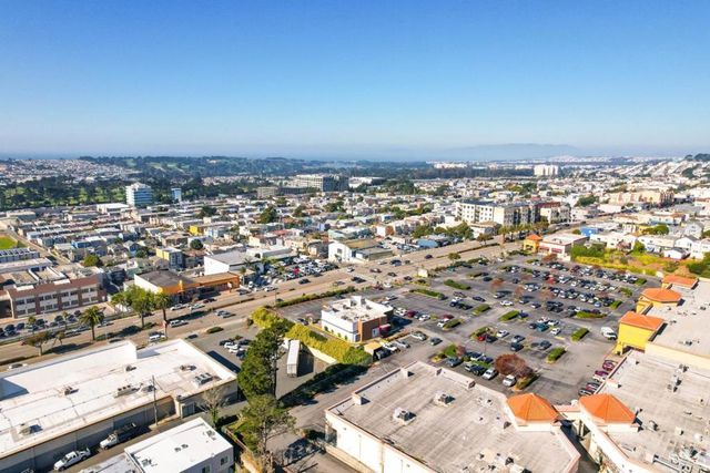 584 Hillside Boulevard, Daly City, CA 94014