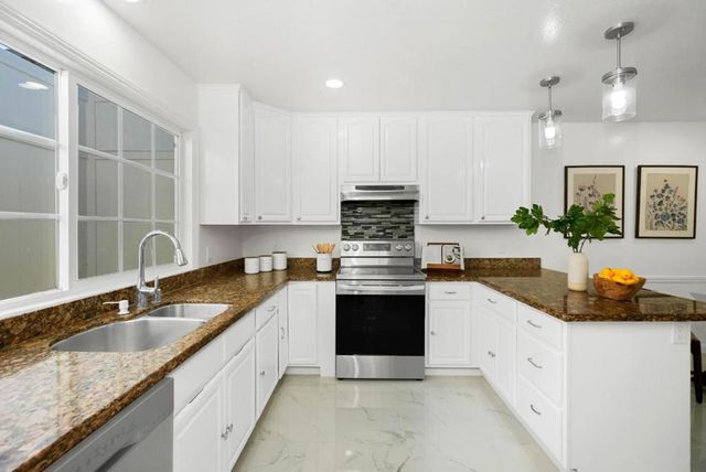 584 Hillside Boulevard, Daly City, CA 94014