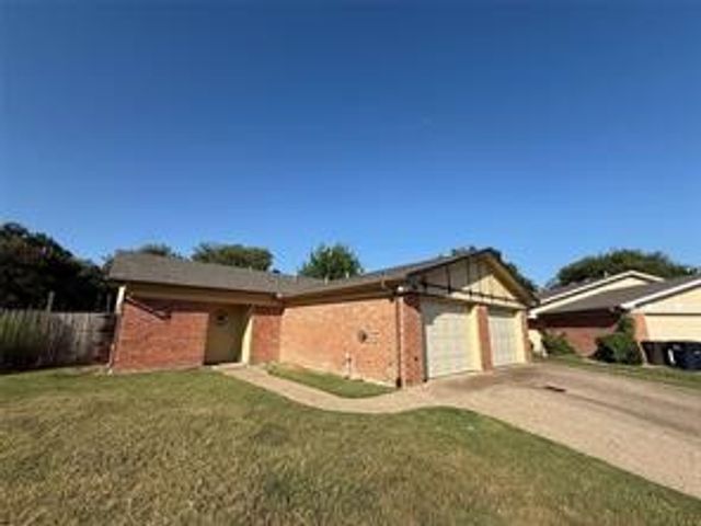 11911 Metmora Court, Fort Worth, TX 76008