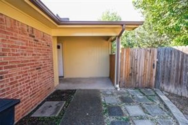 11911 Metmora Court, Fort Worth, TX 76008