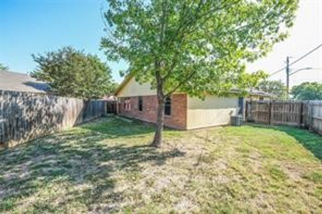 11911 Metmora Court, Fort Worth, TX 76008