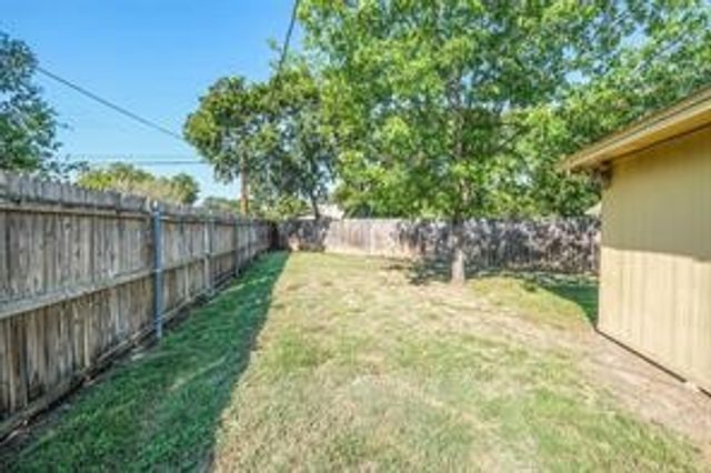 11911 Metmora Court, Fort Worth, TX 76008
