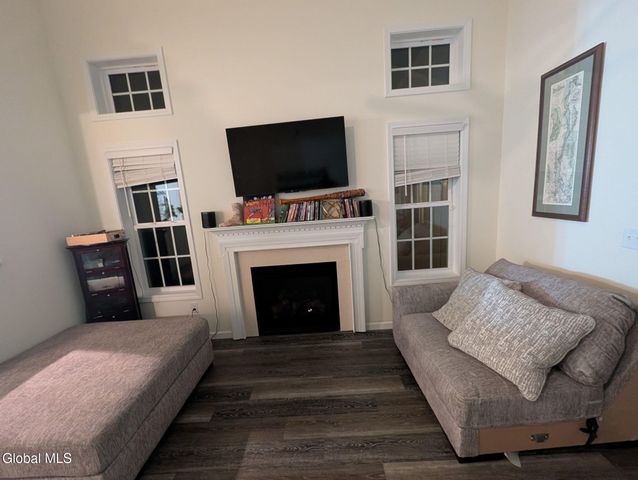 36 Chip Shot Way, Mechanicville, NY 12118