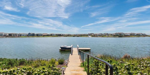 3026 Mulholland Dr, Lathrop, CA 95330