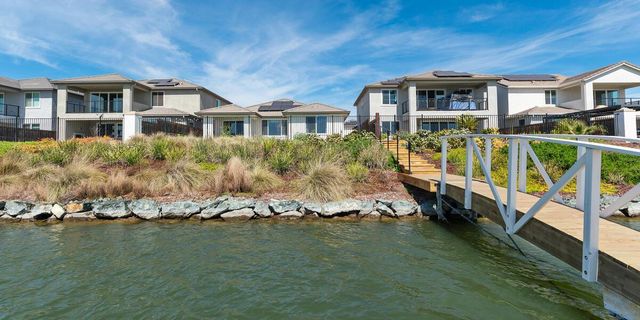 3026 Mulholland Dr, Lathrop, CA 95330