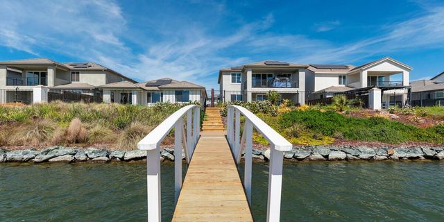 3026 Mulholland Dr, Lathrop, CA 95330