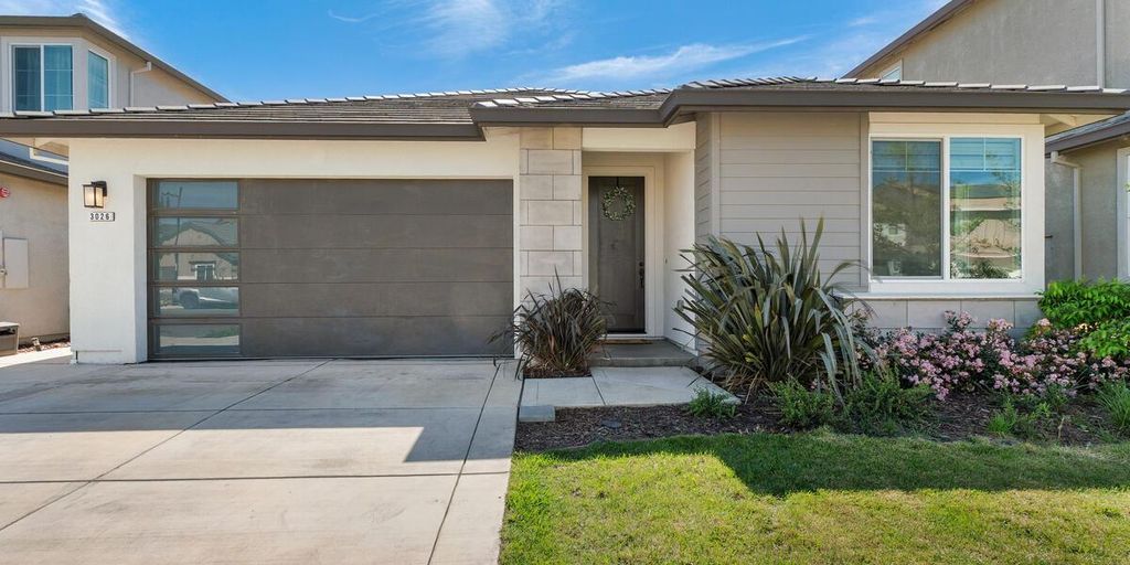 3026 Mulholland Dr, Lathrop, CA 95330