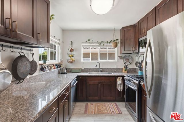 3830 W 59th Street, Los Angeles, CA 90043