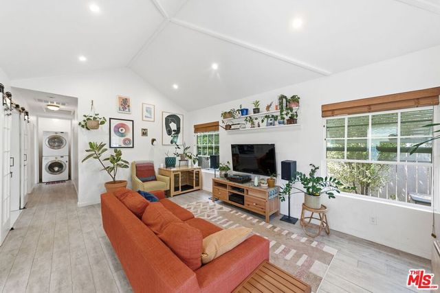 3830 W 59th Street, Los Angeles, CA 90043