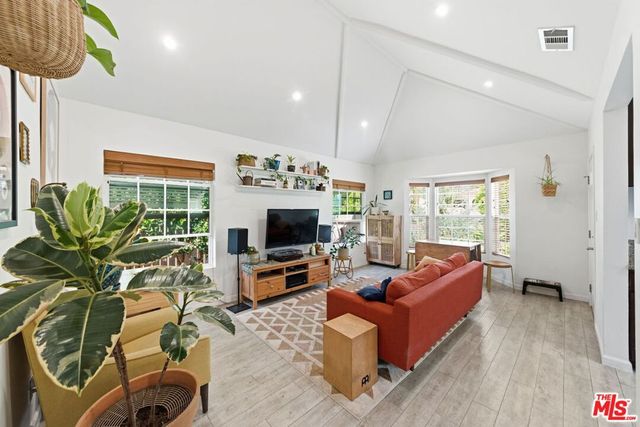 3830 W 59th Street, Los Angeles, CA 90043