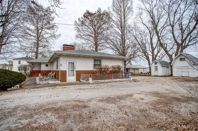 4402 Wanda Road, Edwardsville, IL 62025