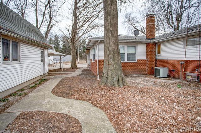 4402 Wanda Road, Edwardsville, IL 62025