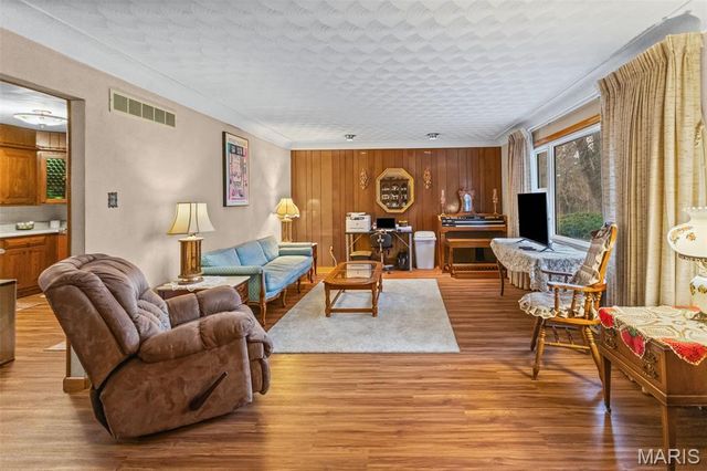 4402 Wanda Road, Edwardsville, IL 62025