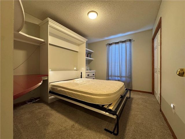 300 N Hickory Street, Gardner, KS 66030