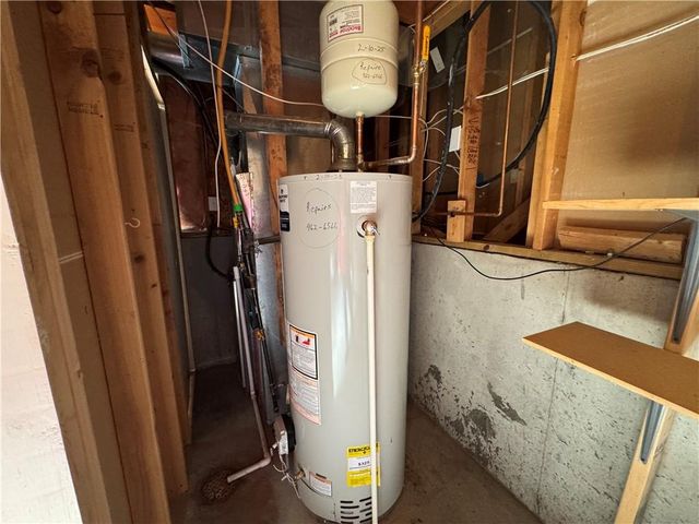 300 N Hickory Street, Gardner, KS 66030