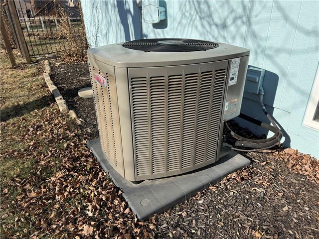 300 N Hickory Street, Gardner, KS 66030