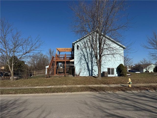 300 N Hickory Street, Gardner, KS 66030