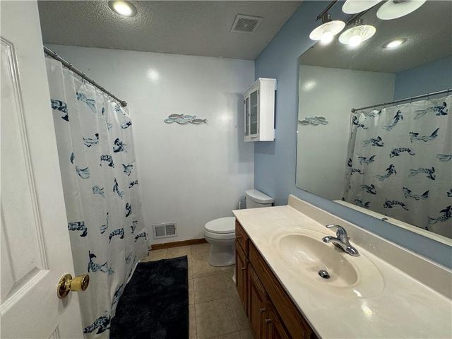 300 N Hickory Street, Gardner, KS 66030