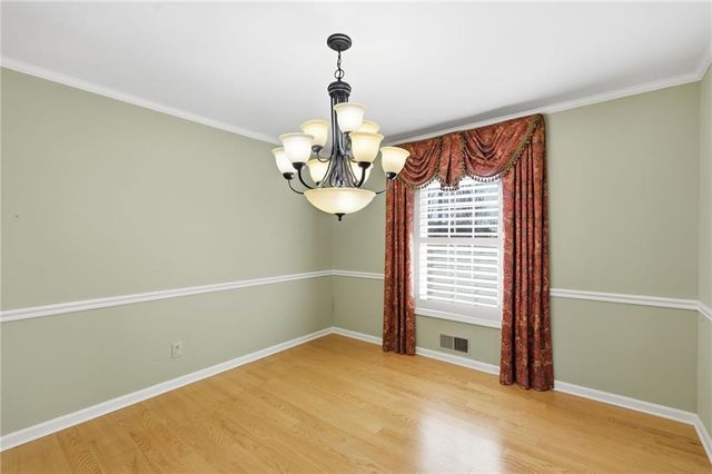 2224 Colonial Drive, Gainesville, GA 30501