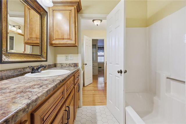 2224 Colonial Drive, Gainesville, GA 30501