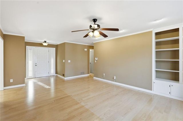 2224 Colonial Drive, Gainesville, GA 30501