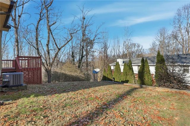 2224 Colonial Drive, Gainesville, GA 30501