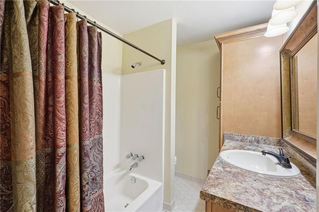 2224 Colonial Drive, Gainesville, GA 30501