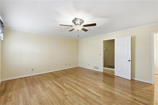 2224 Colonial Drive, Gainesville, GA 30501