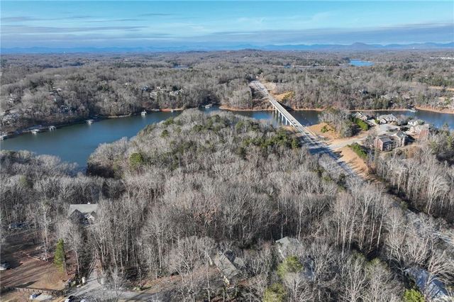 2224 Colonial Drive, Gainesville, GA 30501
