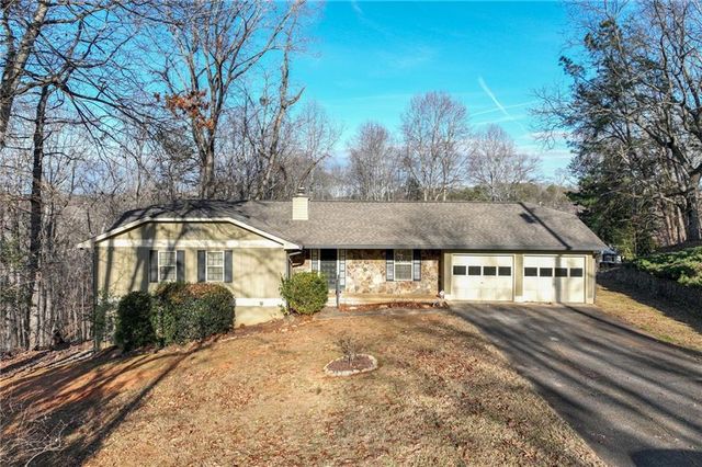 2224 Colonial Drive, Gainesville, GA 30501