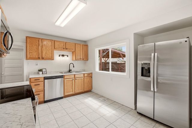 2724 E Diamond Ave, Spokane, WA 99217