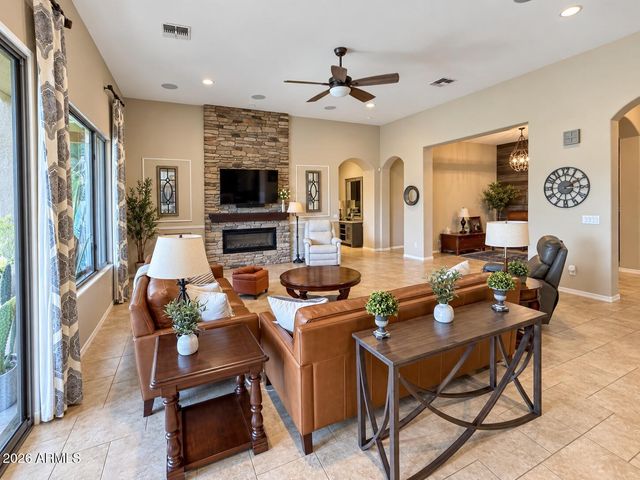 1522 W HORSETAIL Trail, Phoenix, AZ 85085