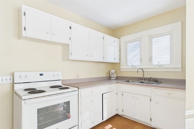 115-117 Genesee Park Blvd, Rochester, NY 14611