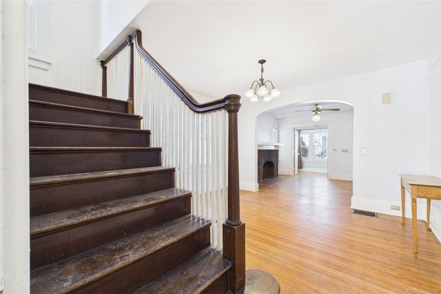 115-117 Genesee Park Blvd, Rochester, NY 14611