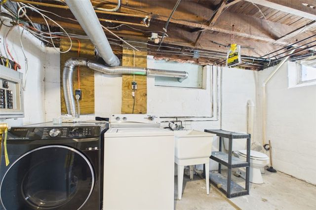 115-117 Genesee Park Blvd, Rochester, NY 14611