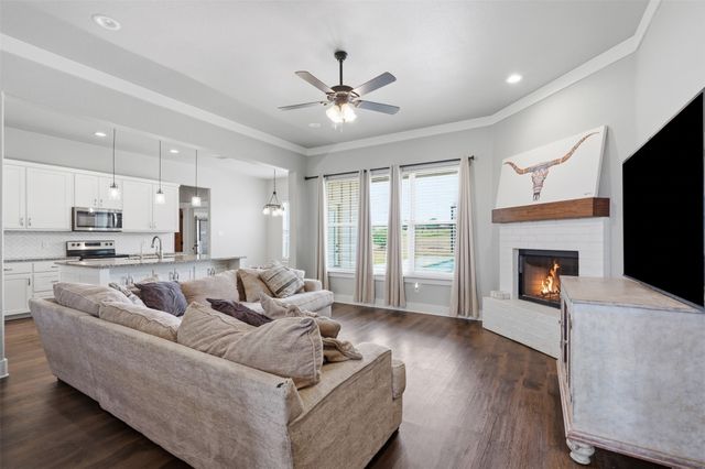 109 Stonegate Avenue, Weatherford, TX 76087