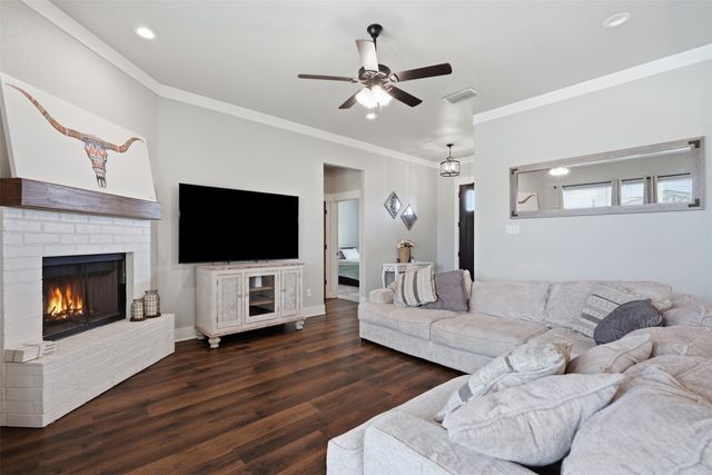 109 Stonegate Avenue, Weatherford, TX 76087