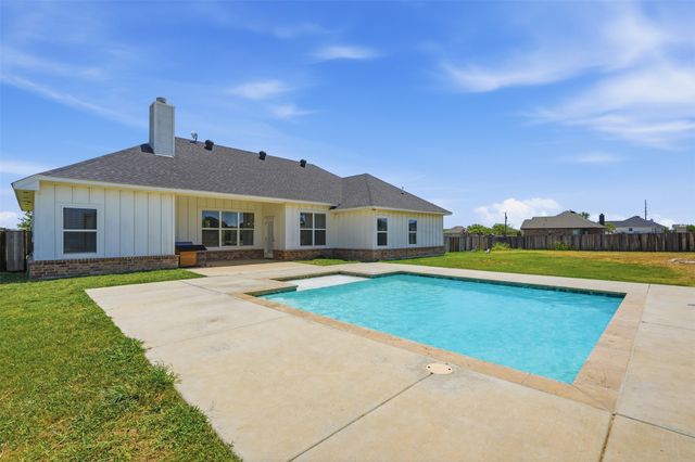 109 Stonegate Avenue, Weatherford, TX 76087
